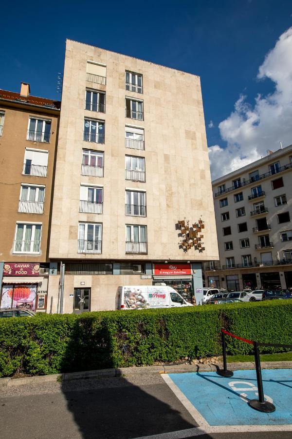 Danube Apartment Budapeste Exterior foto
